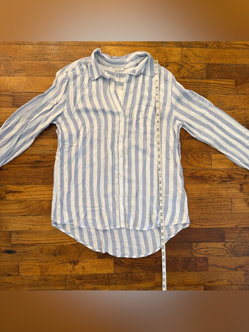 beachlunchlounge Candace Blue & White Stripe Button-Up Shirt - Size M - NWT - Picture 9 of 13
